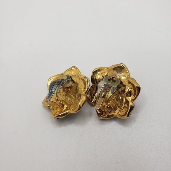 Vintage pearl flower shape clip on Earrings - Picture 3 of 6